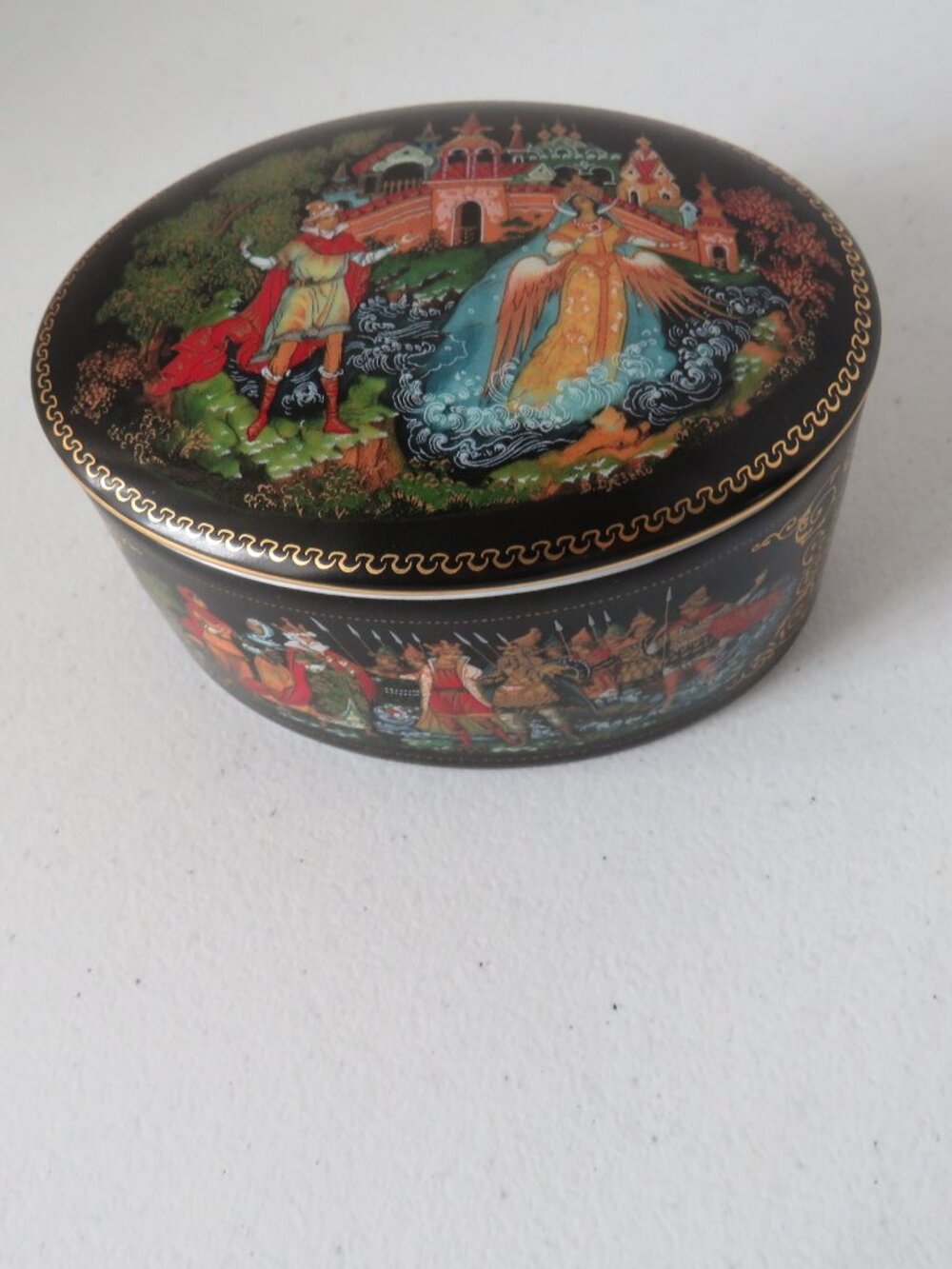 Vintage 1989 “The Legend of Tsar Saltan” Oval Porcelain Hand painted Trinket Box